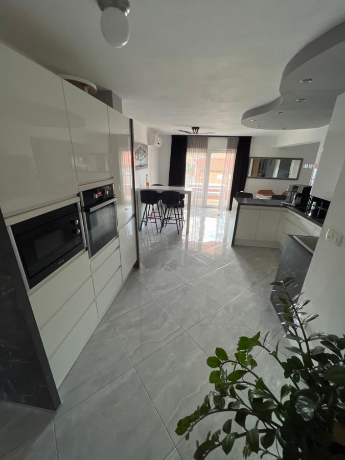 Apartments Cosic Klenovica Kültér fotó