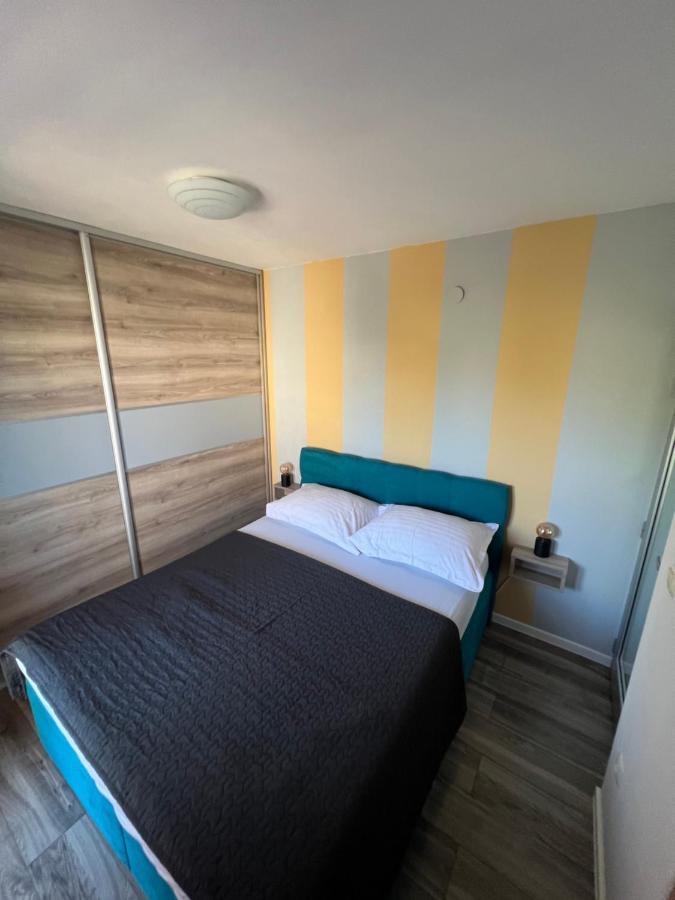 Apartments Cosic Klenovica Kültér fotó